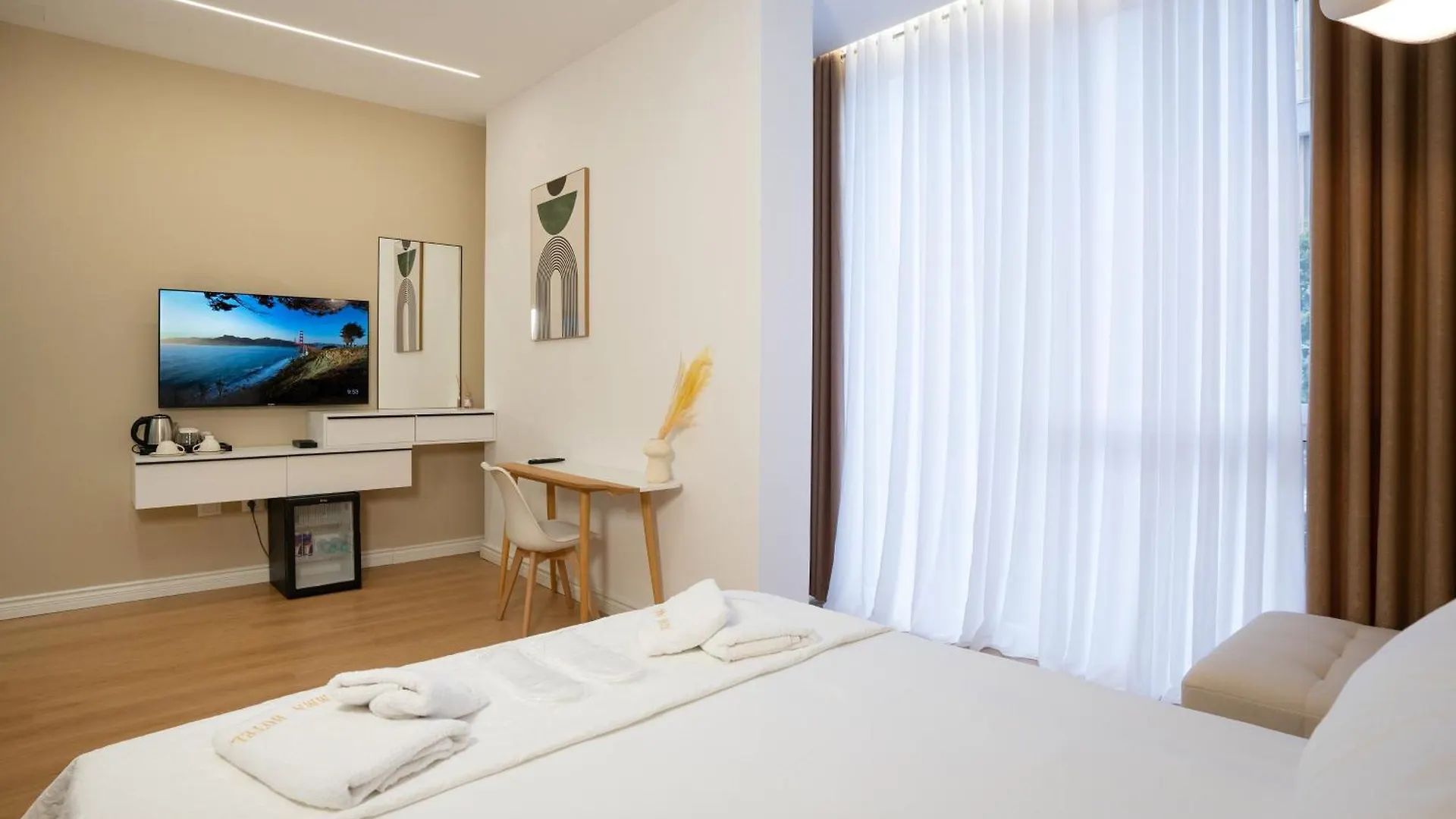 Gamma Hotel 0*, Durrës